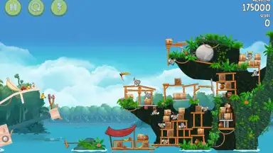 Angry Birds Rio screenshot 2