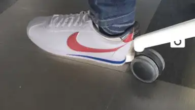 Wanna Kicks screenshot 8